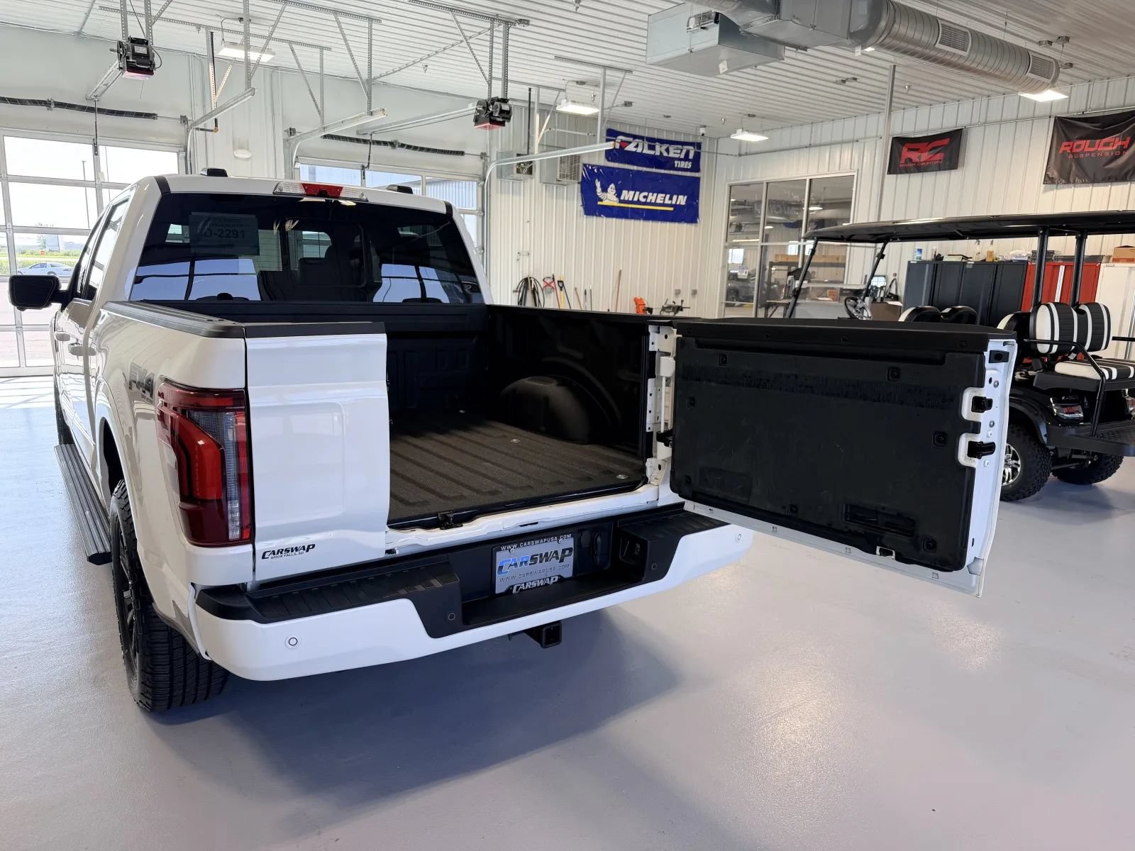 Used 2024 Ford F150 Platinum w/ FX4 Off-Road Package AWD/4WD image 9