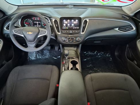 Used 2021 Chevrolet Malibu LS FWD image 23