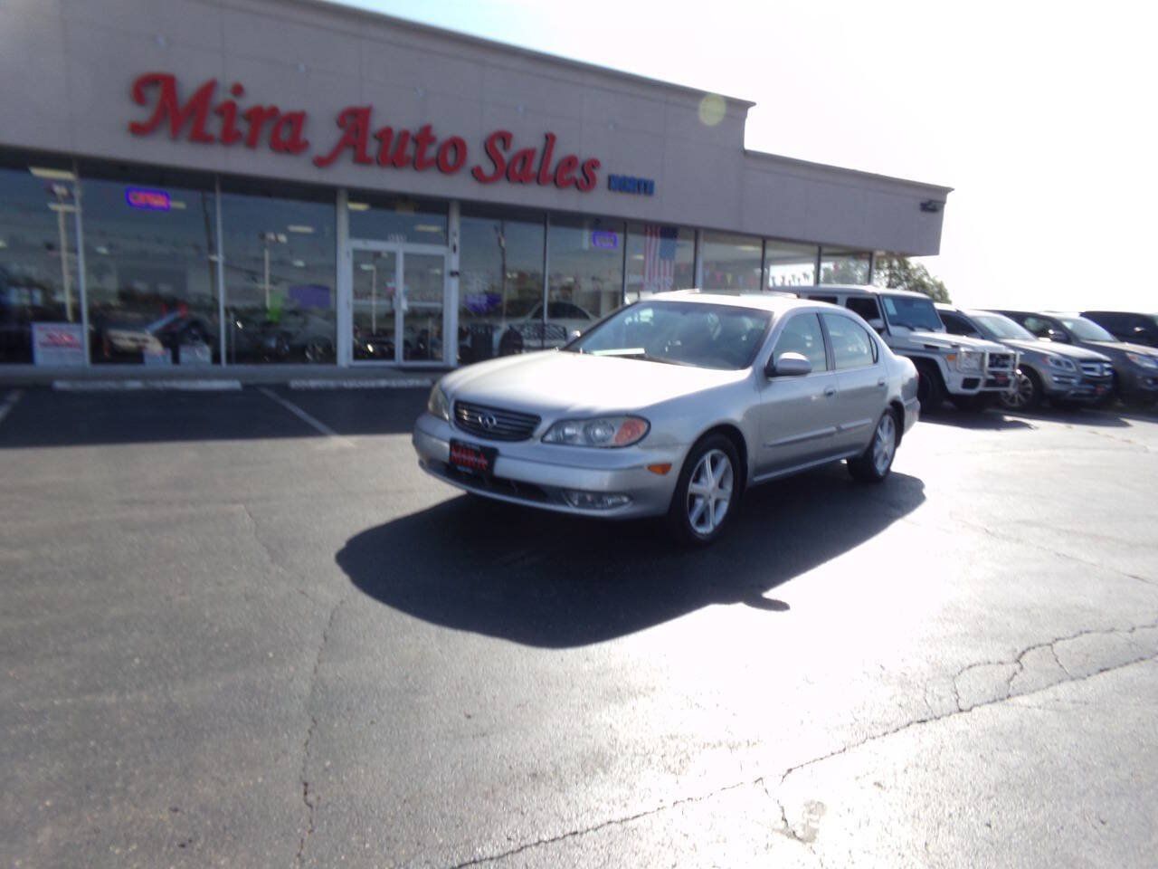 Used 2003 INFINITI I35 w/ Sunroof & Sunshade Pkg FWD image 2