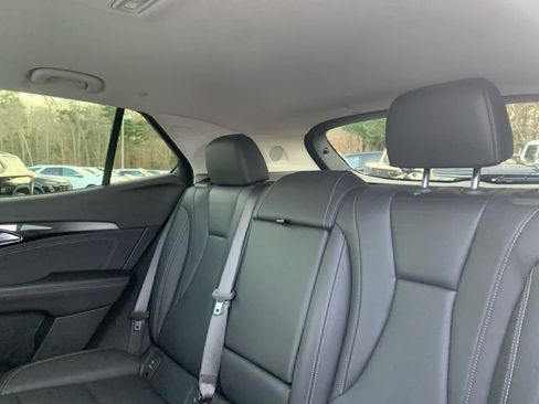 Used 2024 Buick Envision Preferred image 29