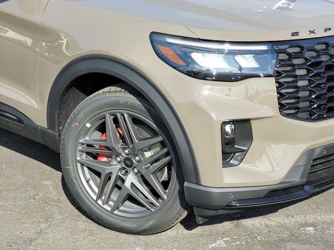 New 2026 Ford Explorer ST w/ Sun And Sound Package image 28