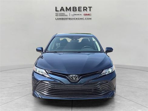 Used 2020 Toyota Camry LE FWD image 8