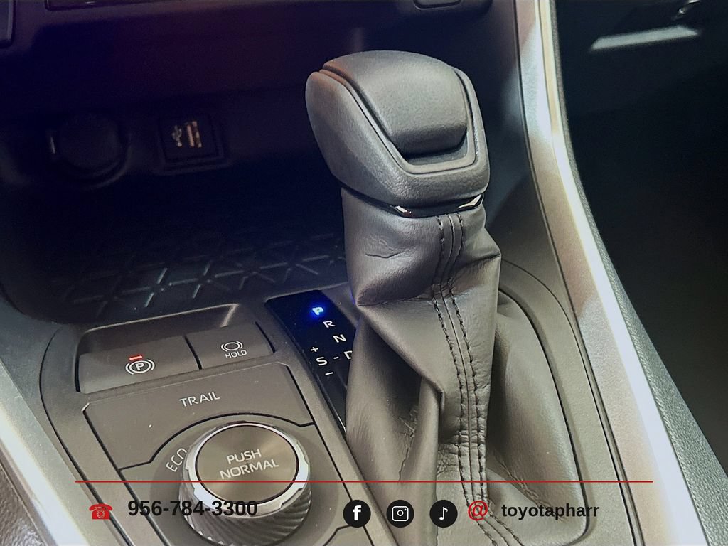 New 2025 Toyota RAV4 LE AWD/4WD image 17