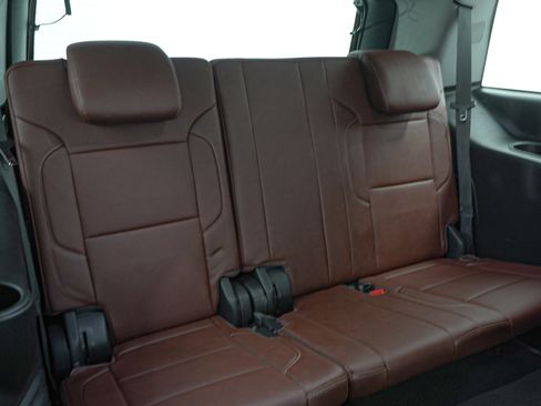 Used 2019 Chevrolet Tahoe Premier w/ Premier Plus Edition image 16