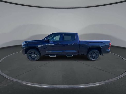 Used 2024 Toyota Tundra Platinum AWD/4WD image 5