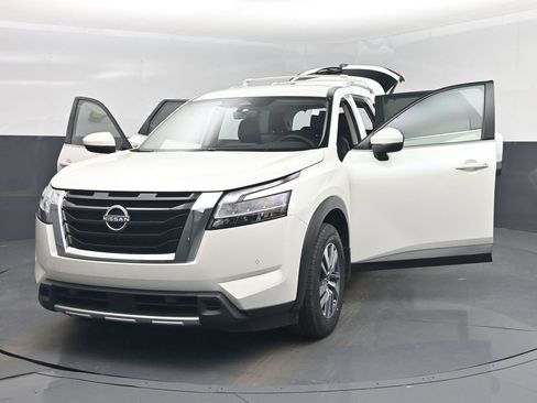 Used 2024 Nissan Pathfinder SL image 61