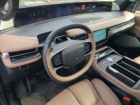 Used 2025 Lincoln Navigator Black Label AWD/4WD image 14