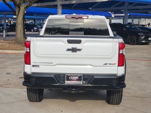 Used 2024 Chevrolet Silverado 1500 ZR2 image 14