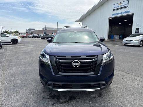 Used 2023 Nissan Pathfinder SL w/ SL Premium Package AWD/4WD image 8