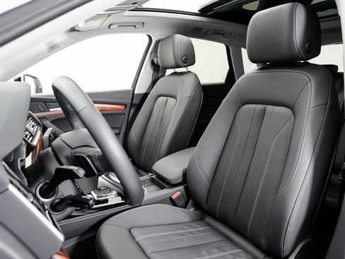 Used 2022 Audi Q5 2.0T Premium Plus w/ Premium Plus Package image 5