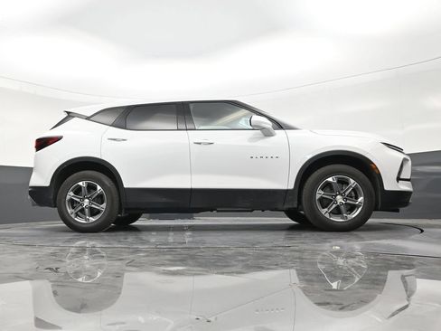 Used 2024 Chevrolet Blazer LT FWD image 25