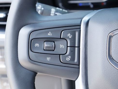 Used 2023 GMC Yukon XL SLT w/ SLT Luxury Package AWD/4WD image 7