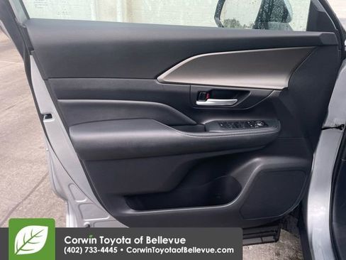 Used 2024 Toyota Grand Highlander XLE image 26