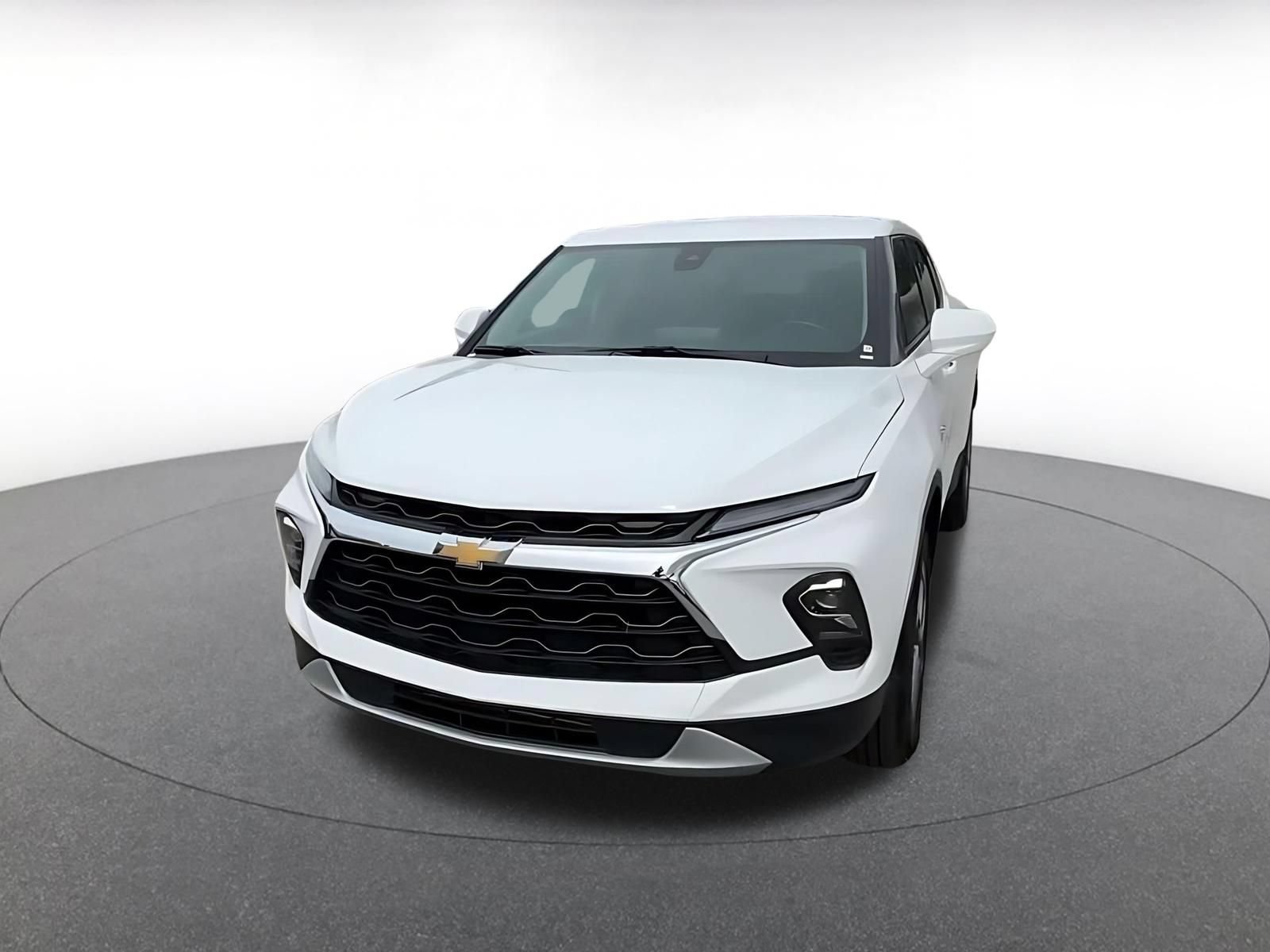 Used 2026 Chevrolet Blazer LT FWD image 6