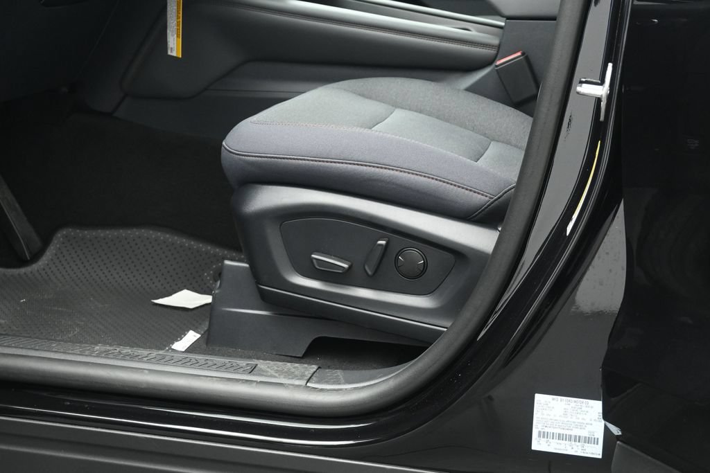 New 2026 Ford Explorer Active RWD image 11