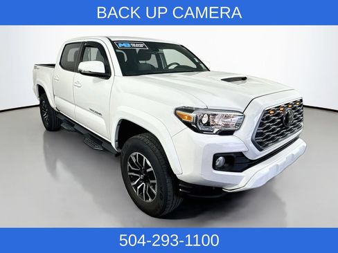 Used 2022 Toyota Tacoma TRD Sport w/ Technology Package RWD image 4