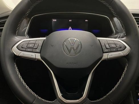 Used 2023 Volkswagen Tiguan SE w/ Panoramic Sunroof Package FWD image 43