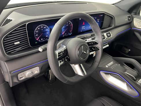 New 2026 Mercedes-Benz GLS 450 4MATIC image 18