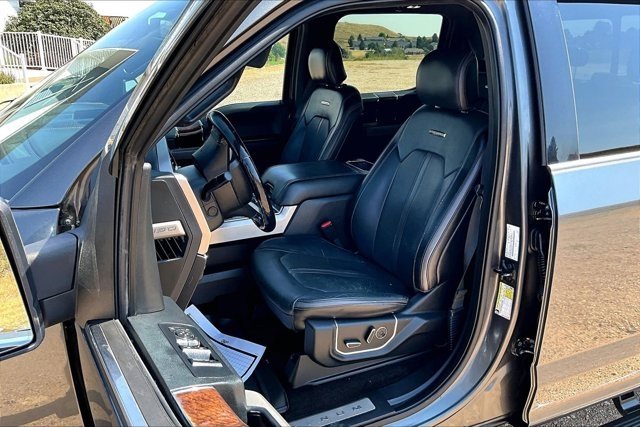 Used 2017 Ford F150 Platinum w/ Equipment Group 701A Luxury AWD/4WD image 22