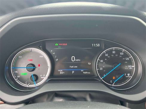 Certified 2024 Toyota Venza XLE image 27