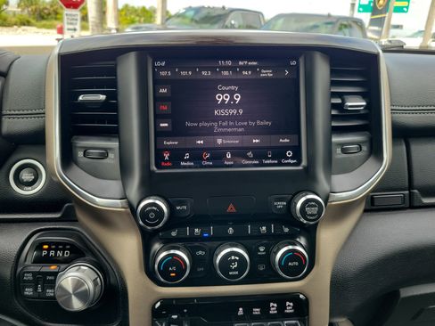 Used 2019 RAM 1500 Laramie AWD/4WD image 21