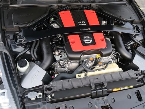 Used 2019 Nissan 370Z NISMO image 39