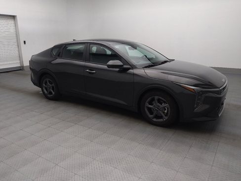 Used 2025 Kia K4 FWD image 11