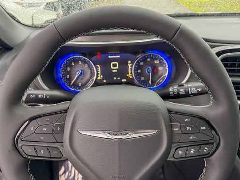 New 2026 Chrysler Pacifica Select image 14