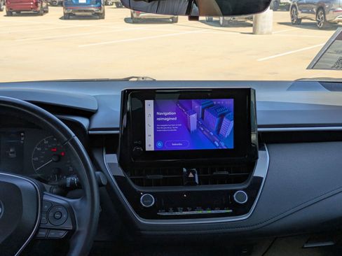 Used 2023 Toyota Corolla SE image 16