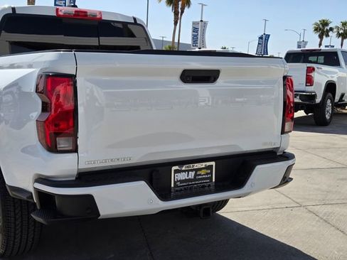 Used 2023 Chevrolet Colorado LT w/ LT Convenience Package image 5