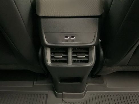 New 2026 Chevrolet Equinox LT w/ Convenience Package II FWD image 28