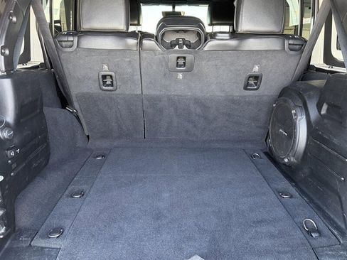 Used 2020 Jeep Wrangler Unlimited Sahara AWD/4WD image 25