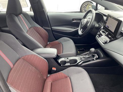 Certified 2025 Toyota Corolla SE image 14