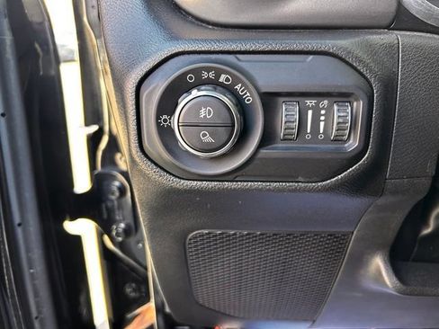 Used 2022 Jeep Gladiator Sport AWD/4WD image 18