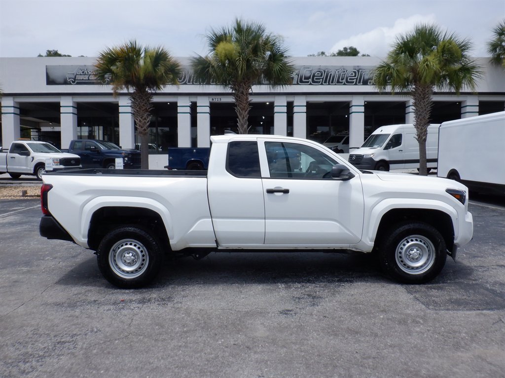 Used 2024 Toyota Tacoma SR RWD image 1