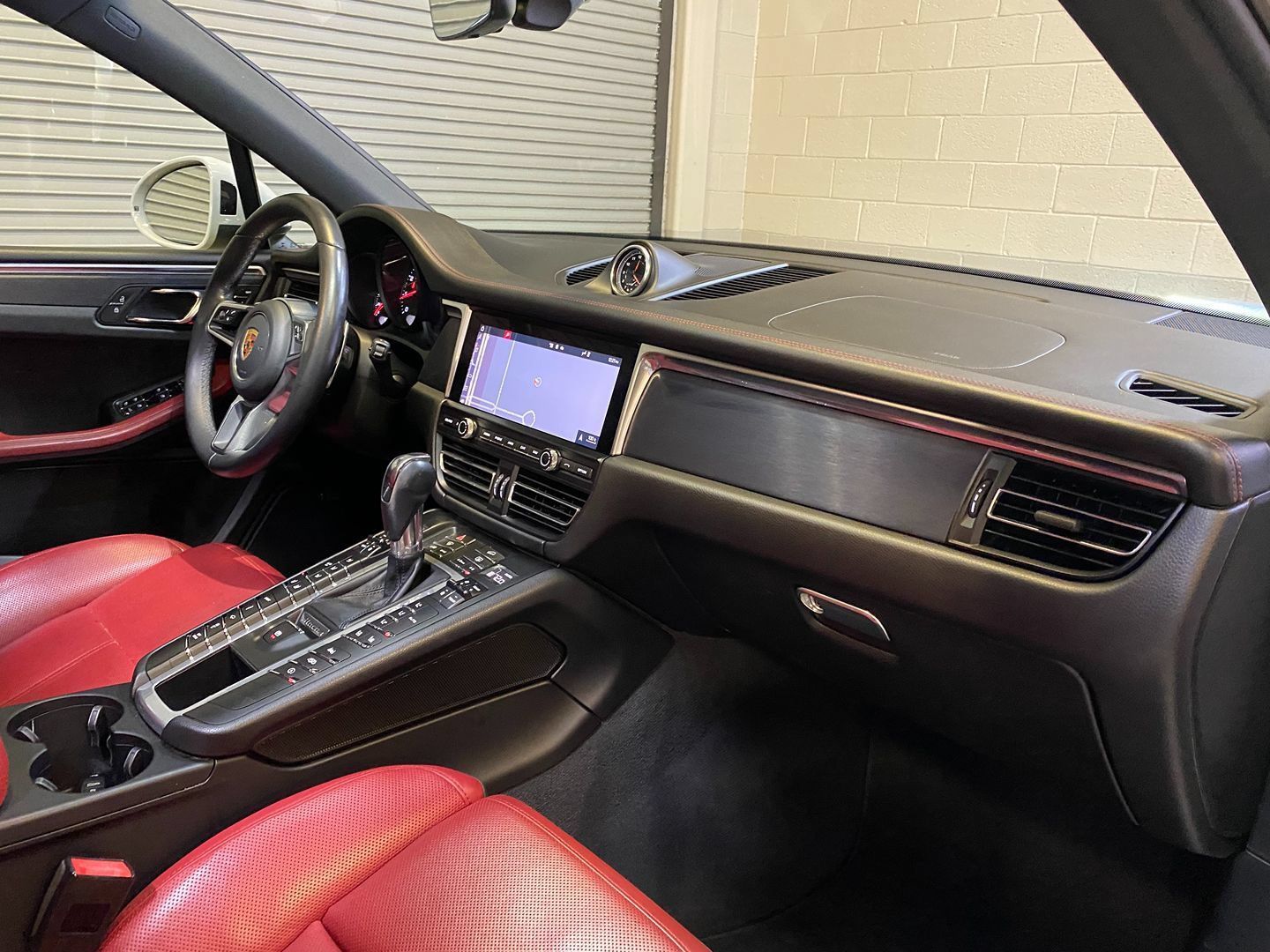 Used 2021 Porsche Macan GTS AWD/4WD image 24