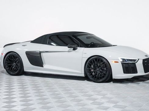 Used 2018 Audi R8 V10 plus image 8
