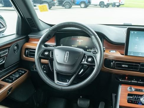 Used 2022 Lincoln Aviator Reserve w/ Elements Package Plus AWD/4WD image 34