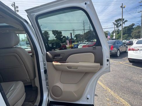 Used 2011 Chevrolet Tahoe LTZ image 14