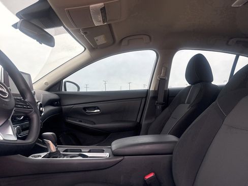 Certified 2025 Nissan Sentra SV image 37