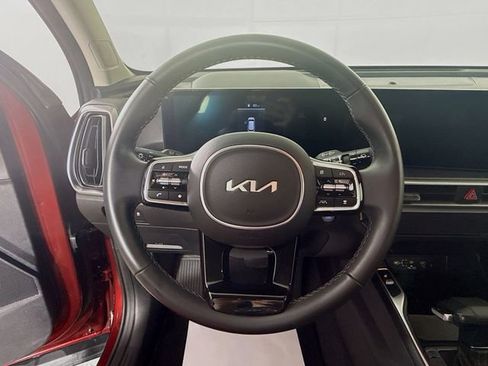 Used 2024 Kia Sorento S AWD/4WD image 13