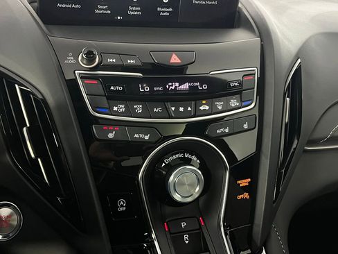 Used 2025 Acura RDX SH-AWD image 18