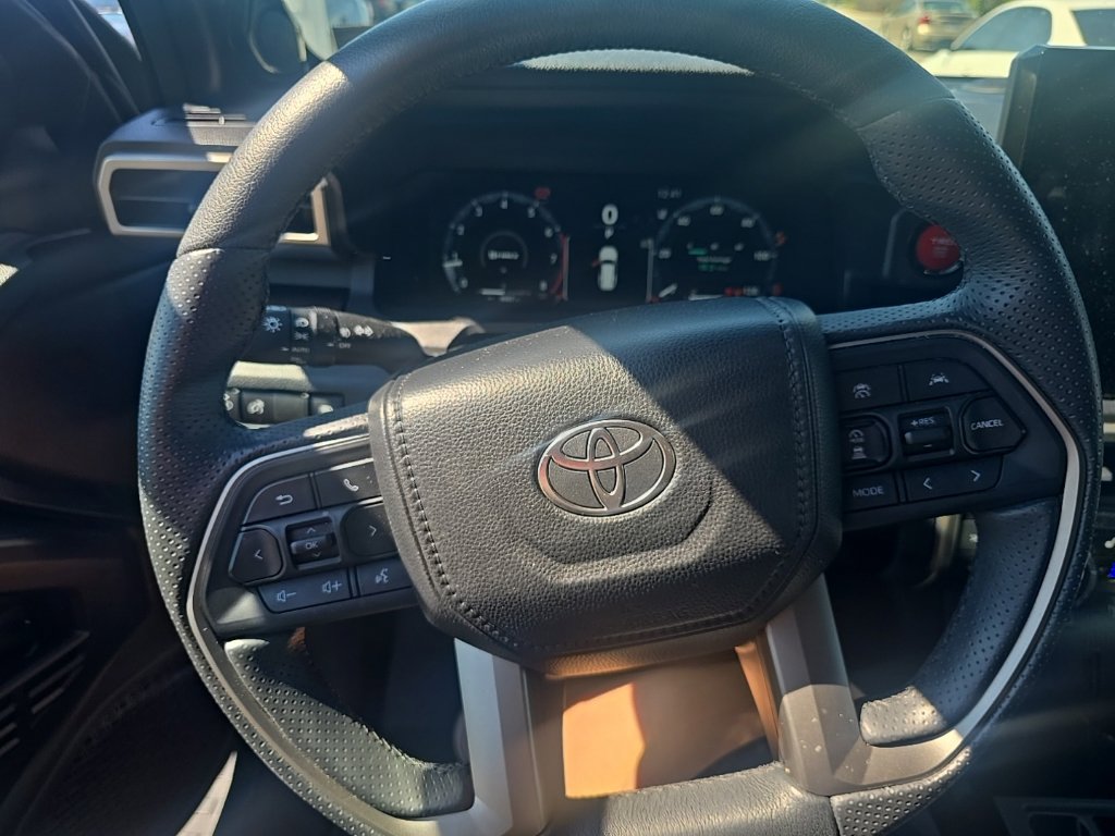 Used 2026 Toyota 4Runner TRD Off-Road Premium AWD/4WD image 14