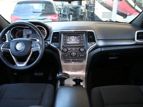 Used 2014 Jeep Grand Cherokee Laredo w/ Quick Order Package 23E AWD/4WD image 14