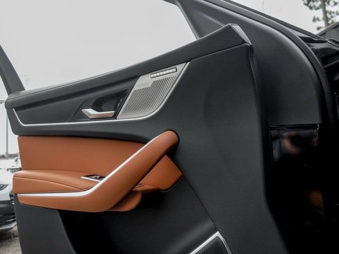 New 2026 Jaguar F-PACE R-Dynamic S image 11