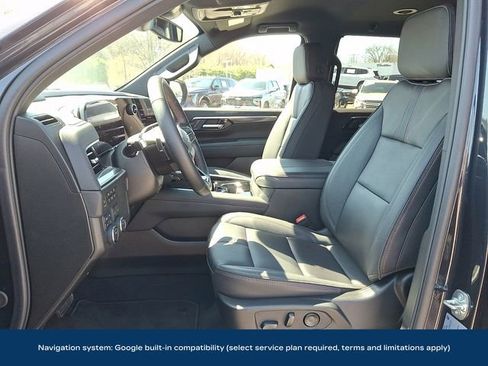 Used 2025 Chevrolet Tahoe RST w/ Comfort Package AWD/4WD image 2