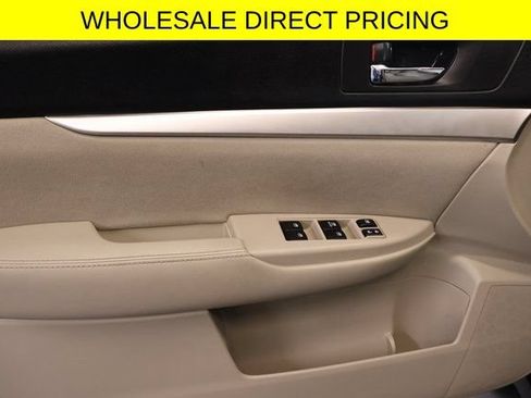 Used 2013 Subaru Outback 2.5i Premium AWD/4WD image 9