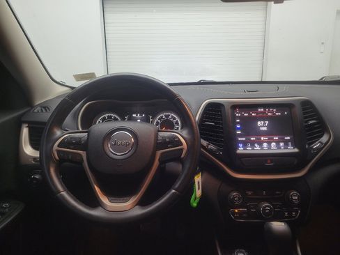 Used 2015 Jeep Cherokee Latitude AWD/4WD image 22