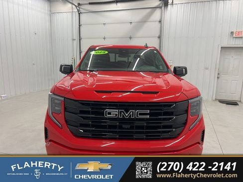 Used 2025 GMC Sierra 1500 Elevation w/ Preferred Package image 7
