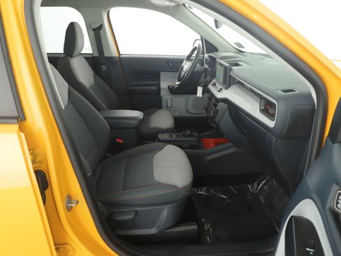 Certified 2023 Ford Maverick XLT w/ XLT Luxury Package image 11